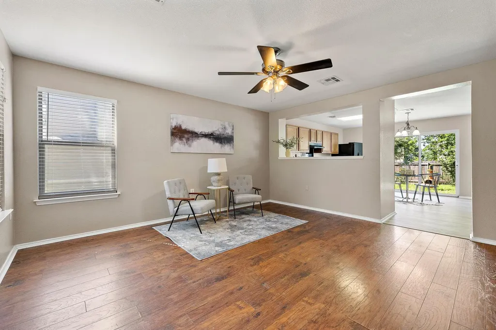 5705 Viewpoint Drive Austin TX 78744