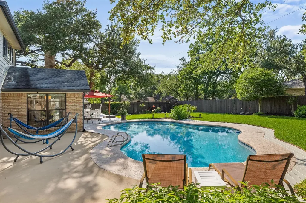 10721 Fountainbleu Circle Austin TX 78750