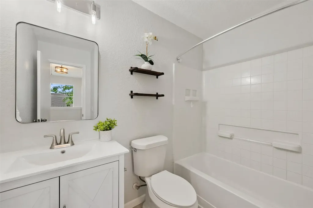 4529 Best Way Austin TX 78725