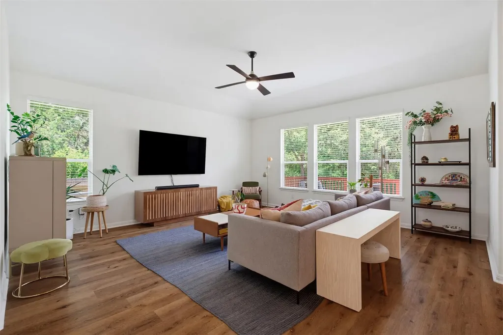 10800 Owyhee View Austin TX 78754