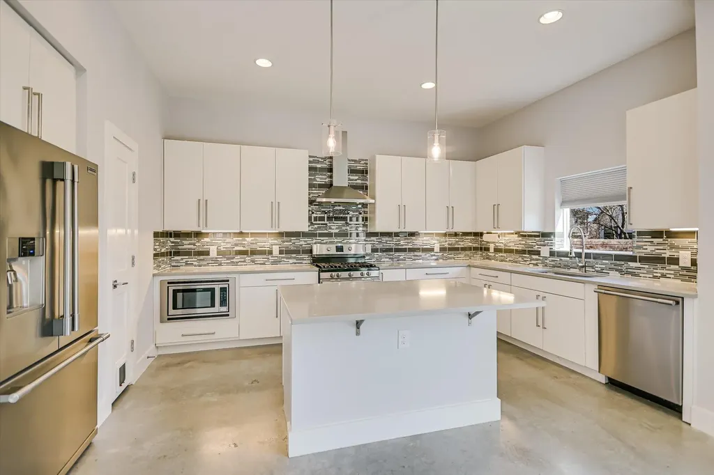 1131 Mason Avenue Austin TX 78721