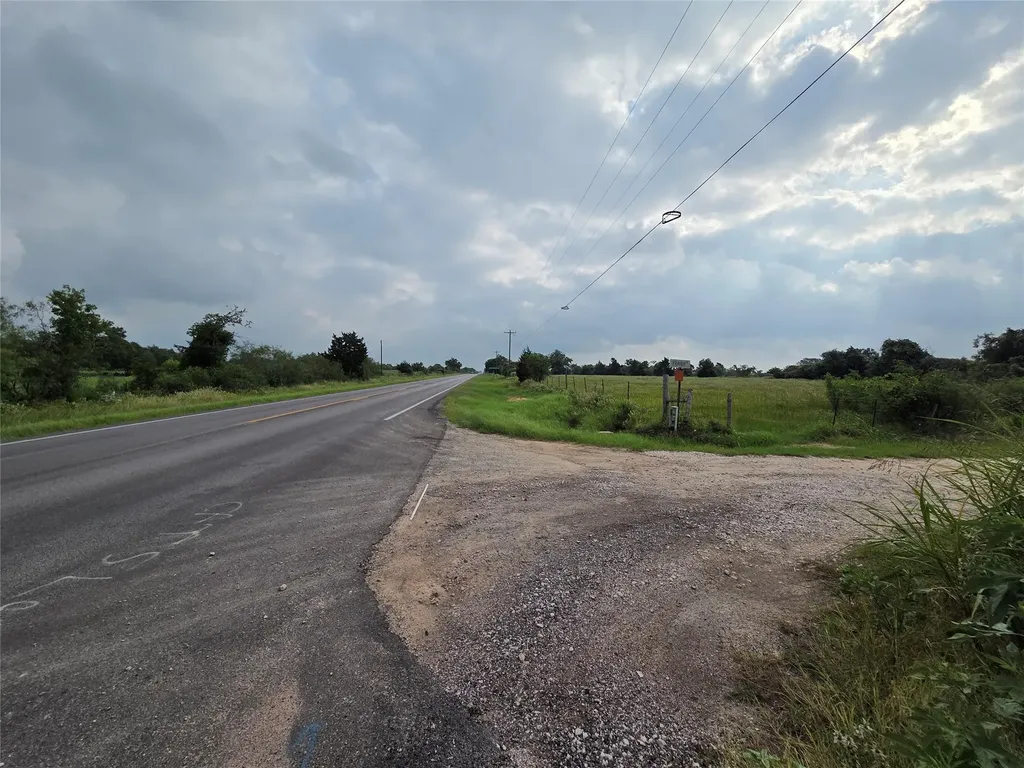 109 Prairie Lane Elgin TX 78621