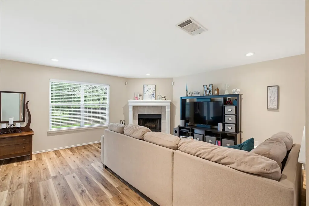 369 S Kates Cove Buda TX 78610