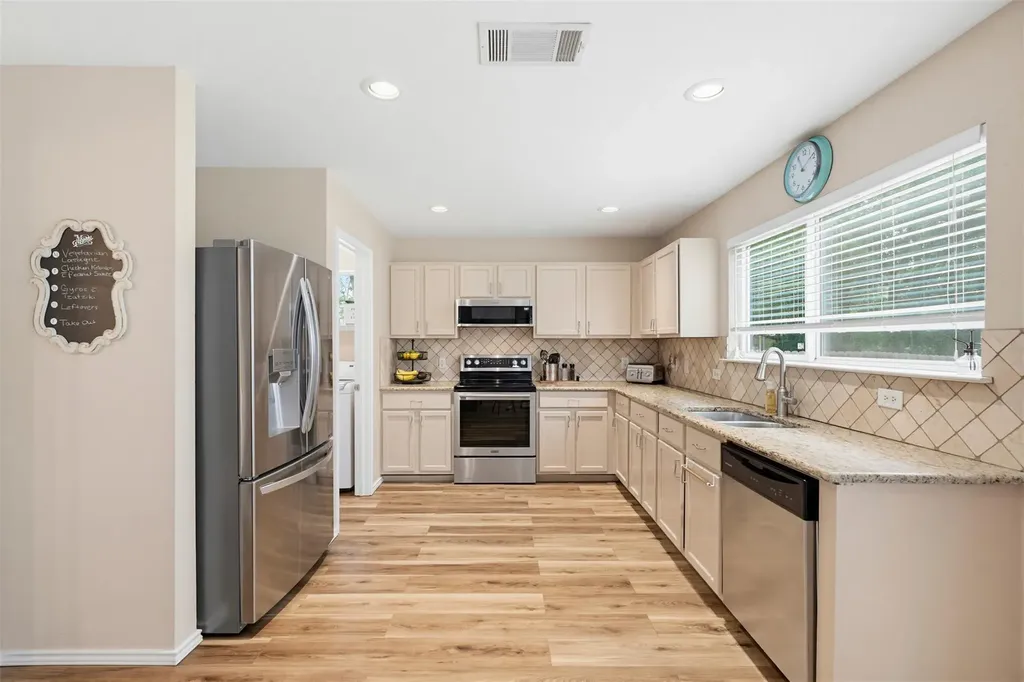 369 S Kates Cove Buda TX 78610