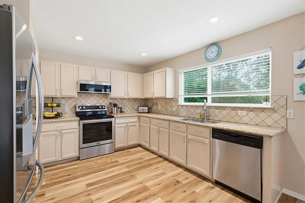 369 S Kates Cove Buda TX 78610