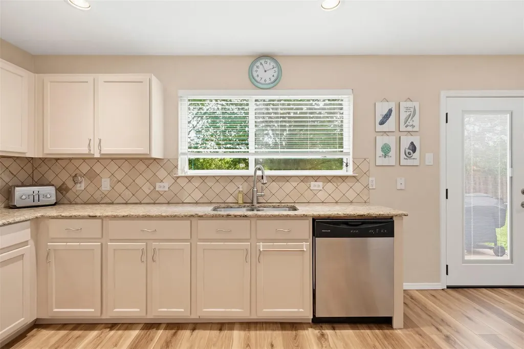 369 S Kates Cove Buda TX 78610