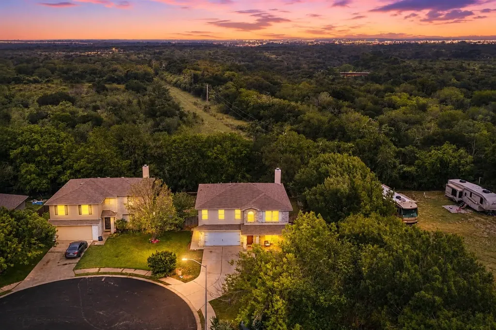 369 S Kates Cove Buda TX 78610