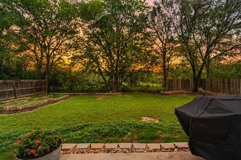 369 S Kates Cove Buda TX 78610