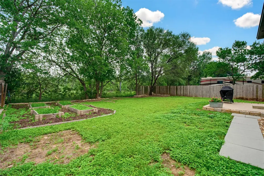 369 S Kates Cove Buda TX 78610