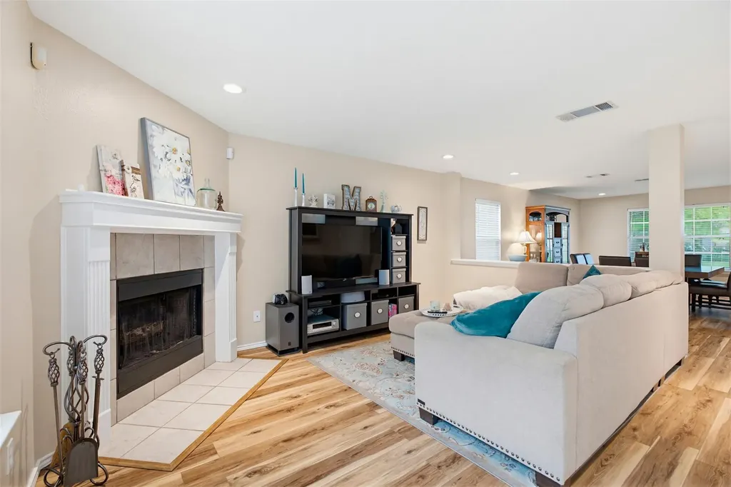 369 S Kates Cove Buda TX 78610