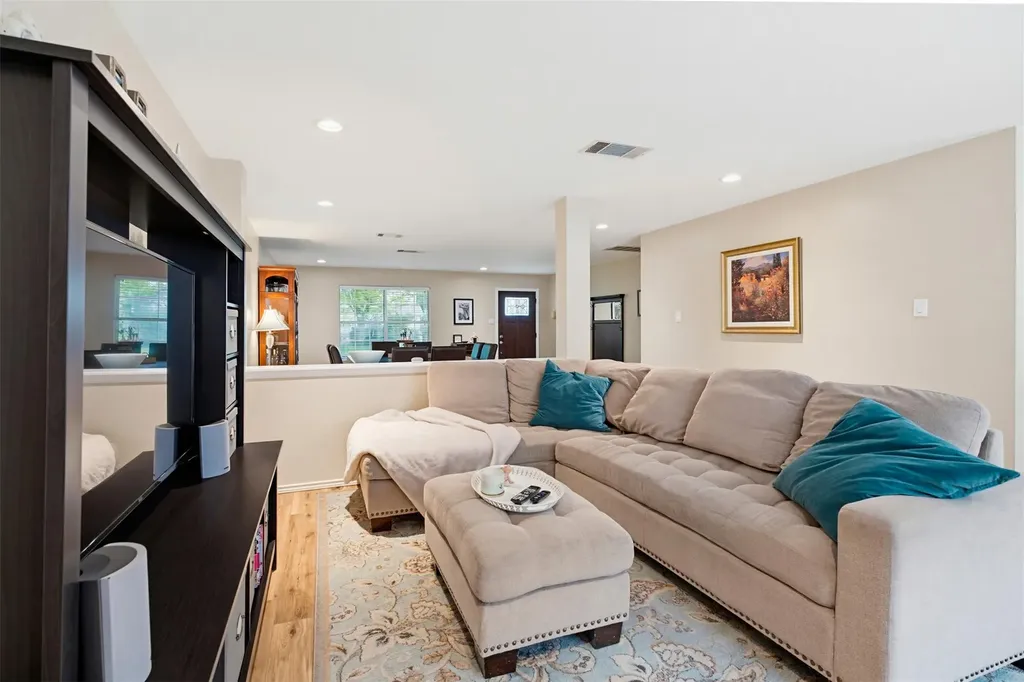 369 S Kates Cove Buda TX 78610