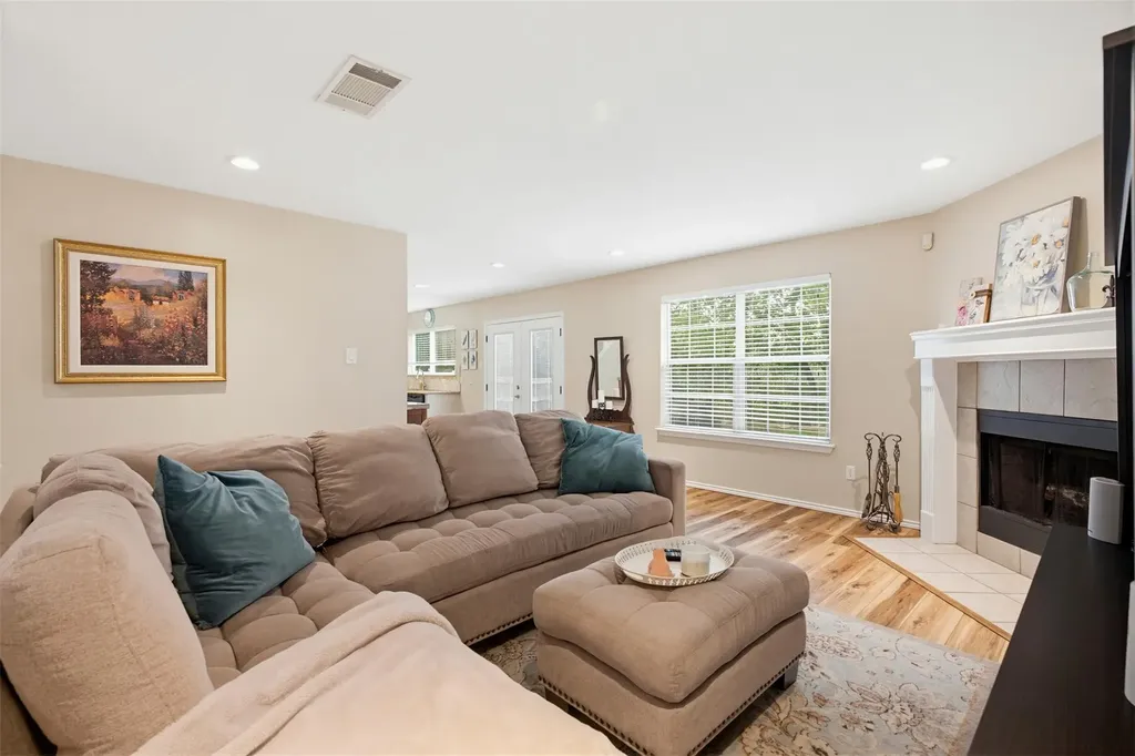 369 S Kates Cove Buda TX 78610