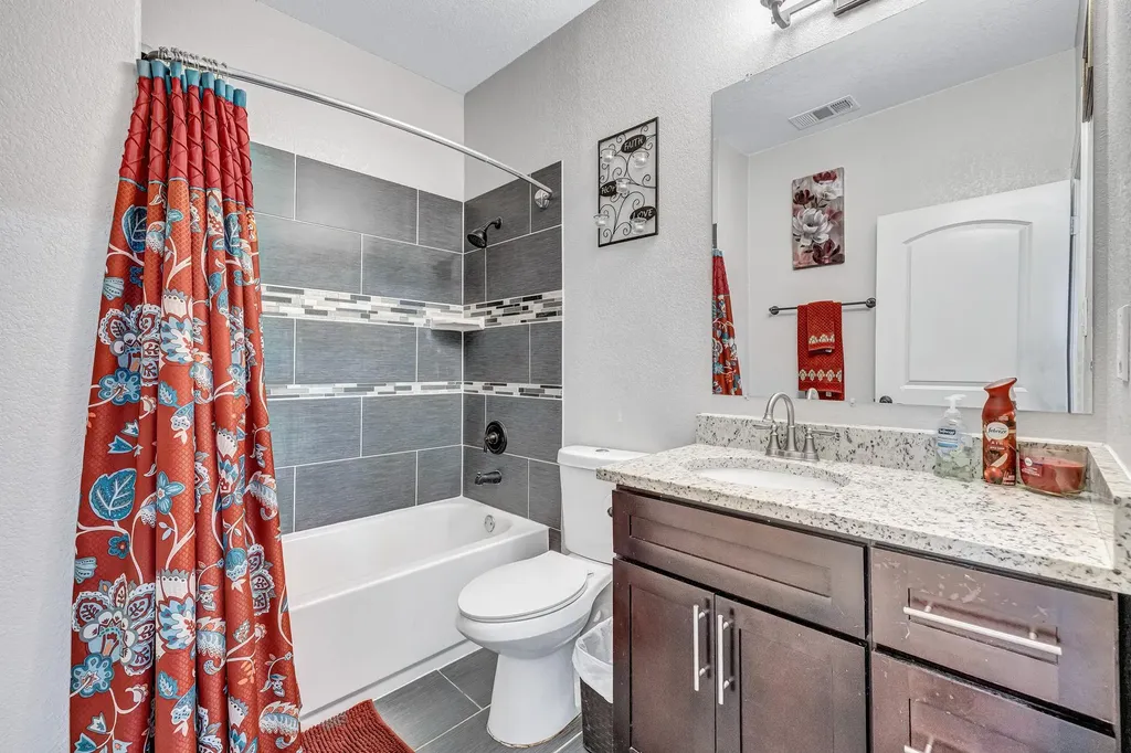 421 Las Lomas Drive Elgin TX 78621