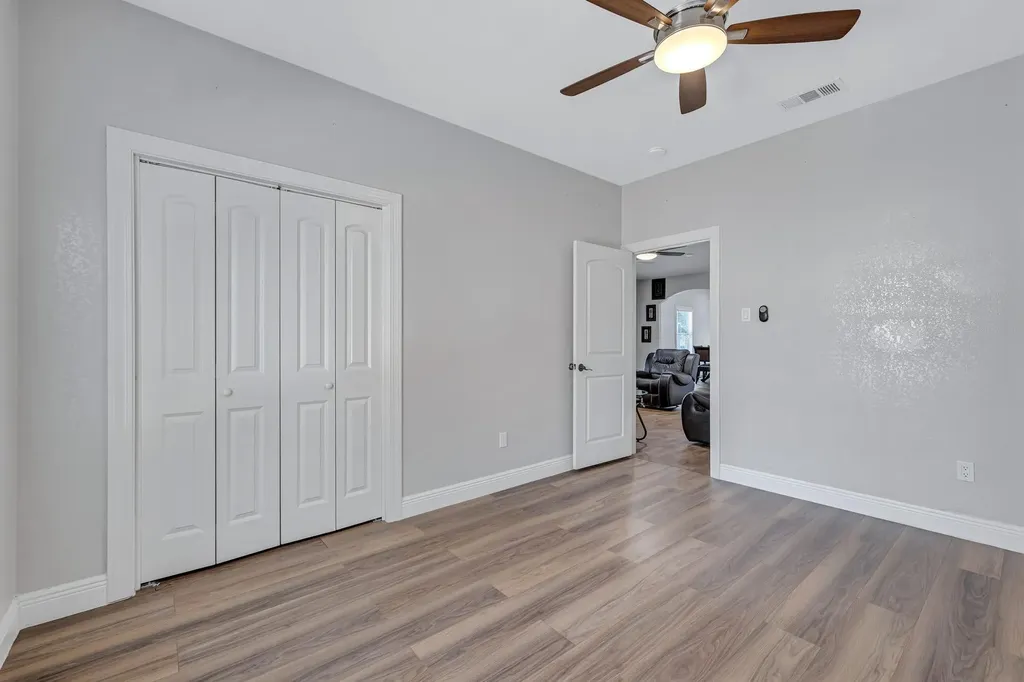 421 Las Lomas Drive Elgin TX 78621