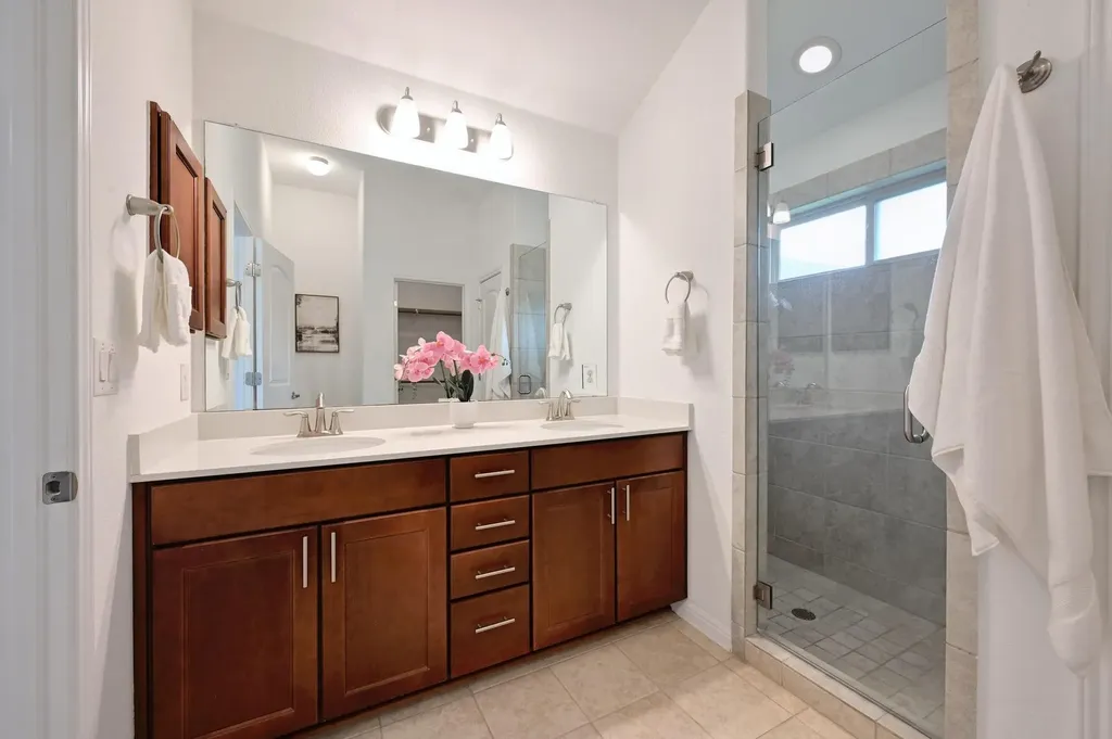 918 Valley View Drive Leander TX 78641