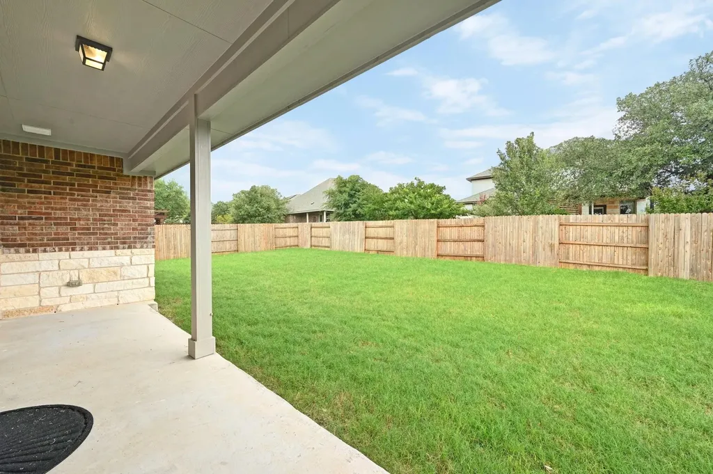918 Valley View Drive Leander TX 78641