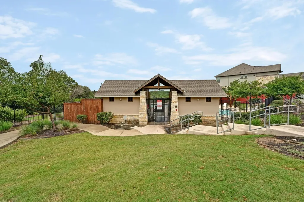 918 Valley View Drive Leander TX 78641
