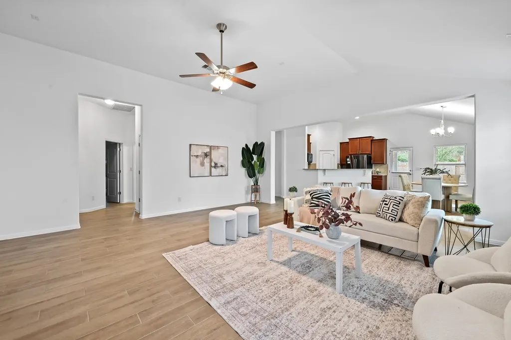 918 Valley View Drive Leander TX 78641