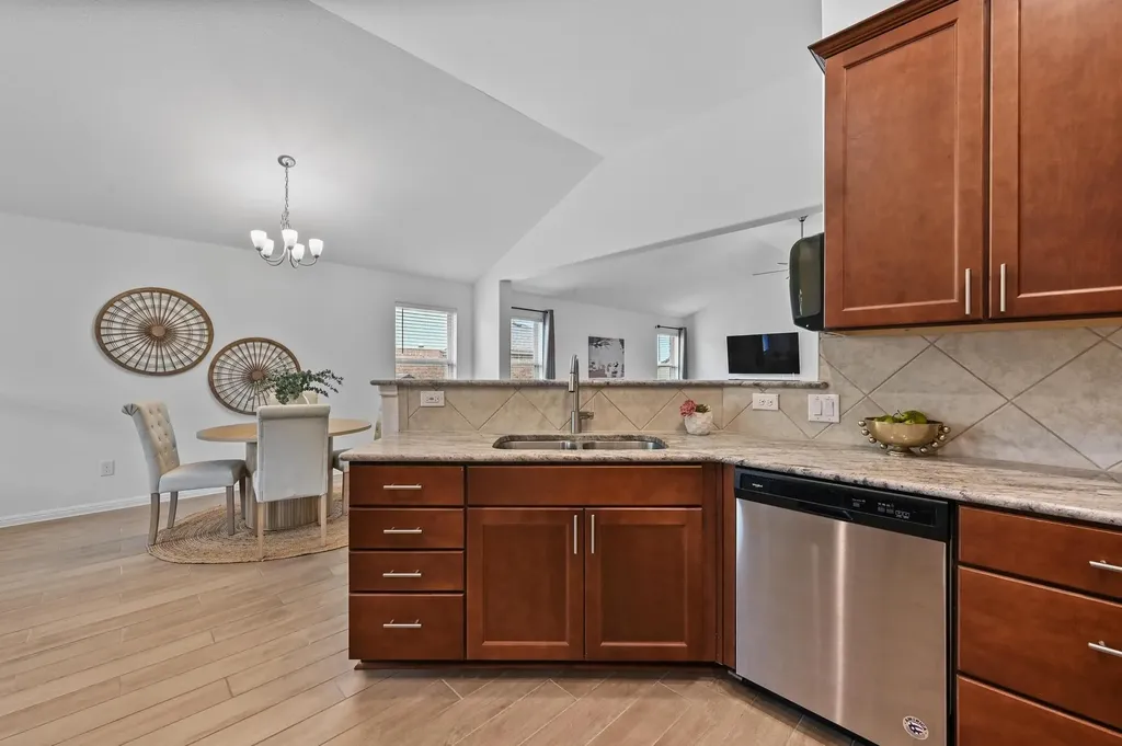 918 Valley View Drive Leander TX 78641