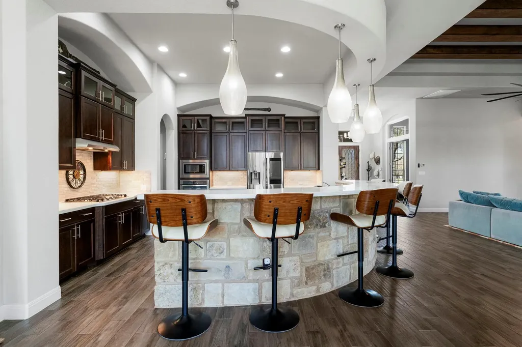 9709 Avion Cove Dripping Springs TX 78620