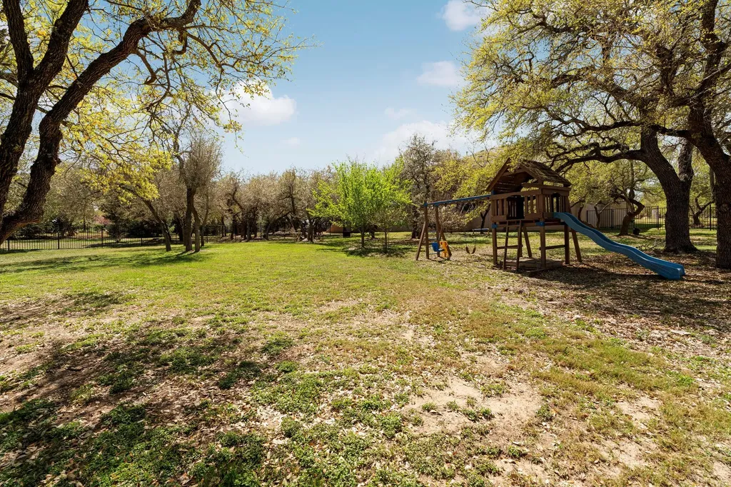 9709 Avion Cove Dripping Springs TX 78620