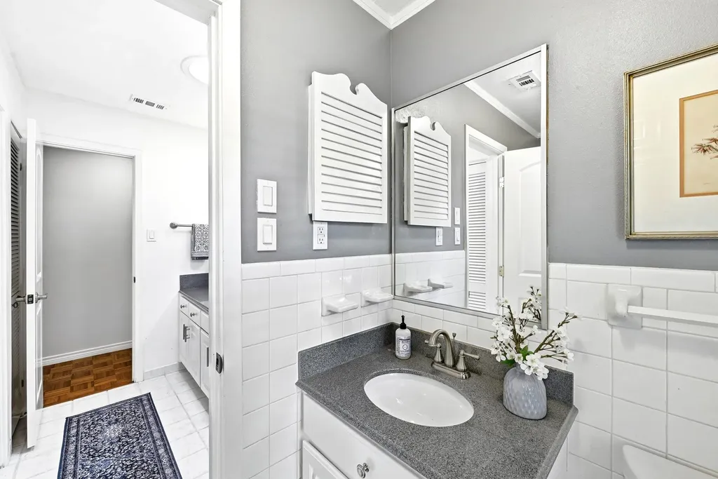 2500 Forest Bend Drive Austin TX 78704