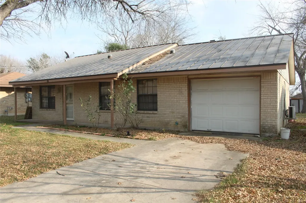 1504 Lakeview Drive Lockhart TX 78644