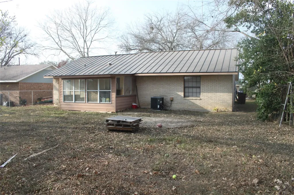 1504 Lakeview Drive Lockhart TX 78644