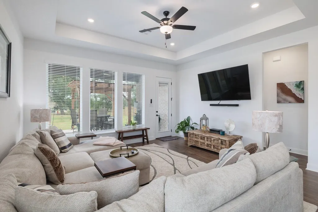 1236 Scenic Green Loop Georgetown TX 78628