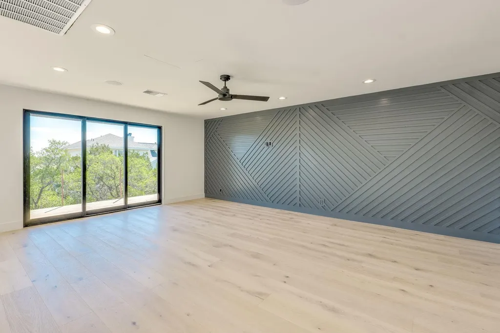 909 Cat Hollow Club Drive Spicewood TX 78669
