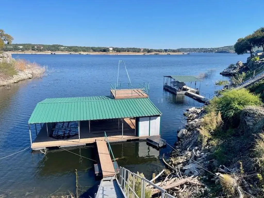 909 Cat Hollow Club Drive Spicewood TX 78669