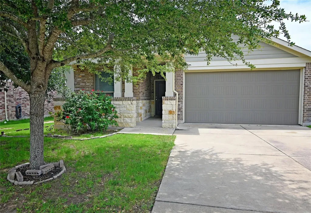 2108 Maplewood Drive Leander TX 78641