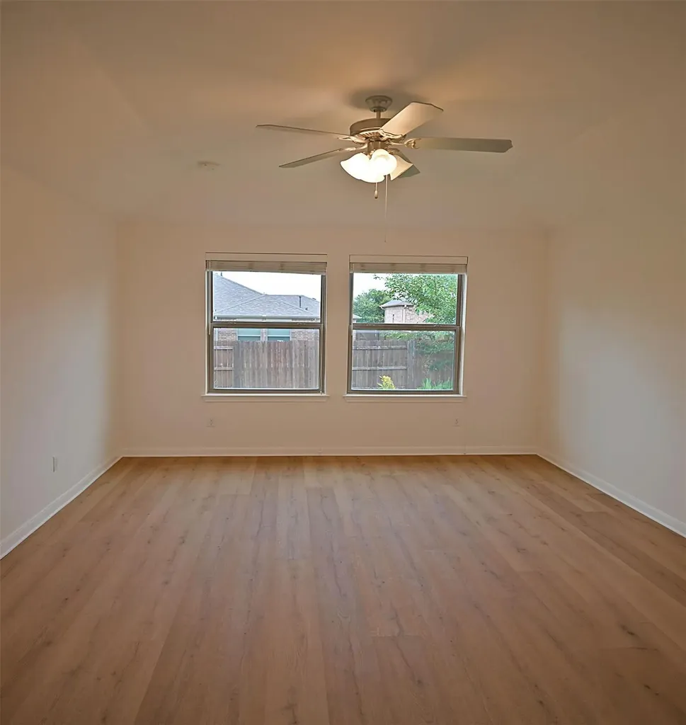 2108 Maplewood Drive Leander TX 78641