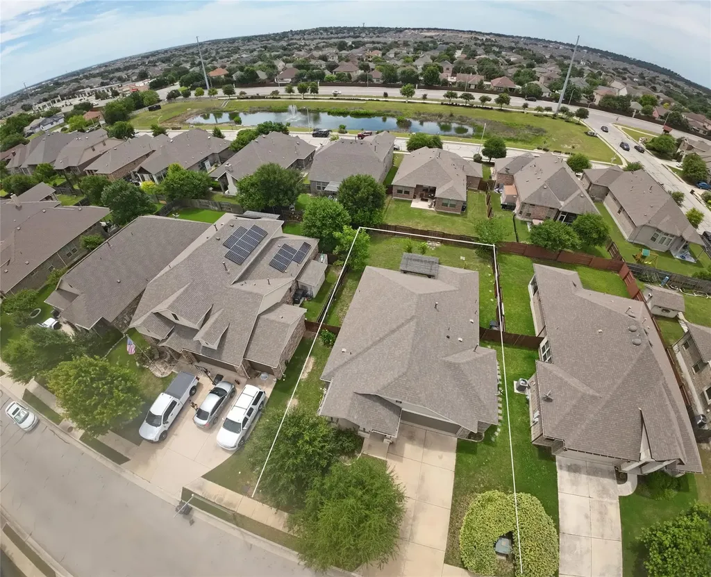 2108 Maplewood Drive Leander TX 78641