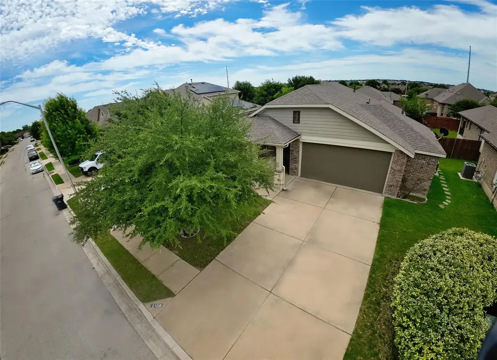 2108 Maplewood Drive Leander TX 78641