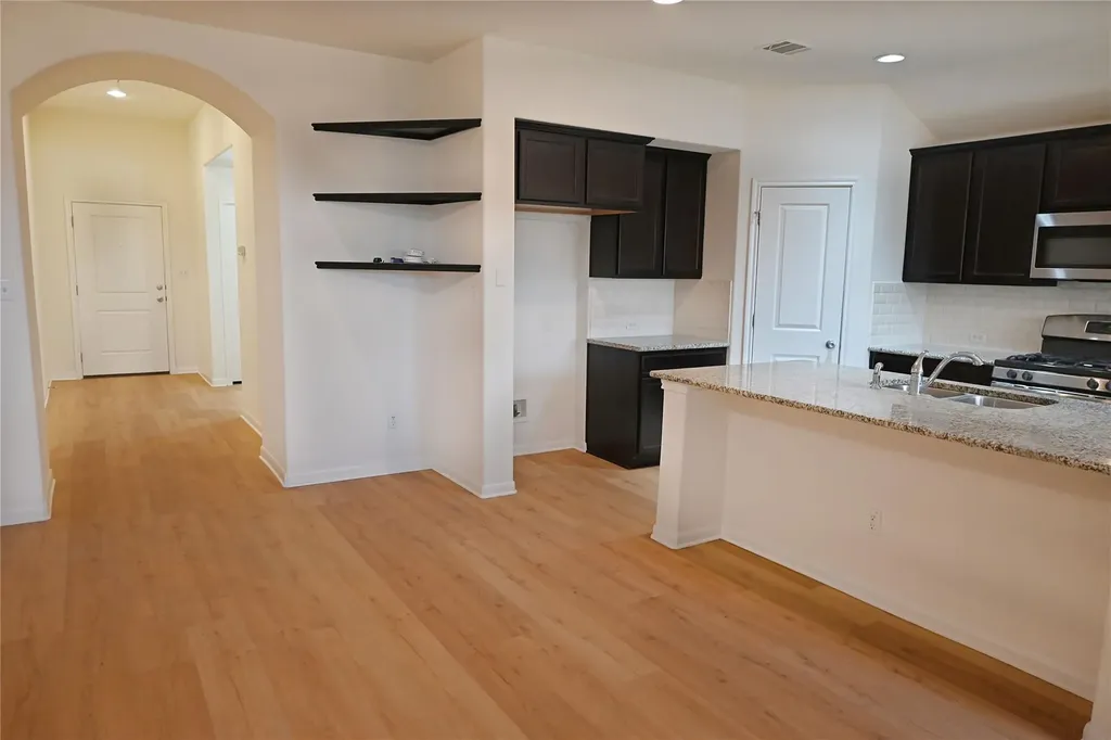 2108 Maplewood Drive Leander TX 78641