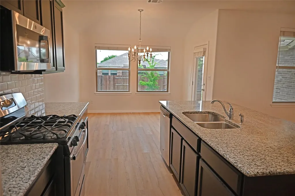 2108 Maplewood Drive Leander TX 78641