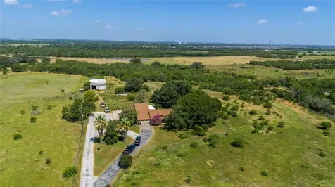 16385 Donop Road Elmendorf TX 78112