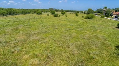 16385 Donop Road Elmendorf TX 78112