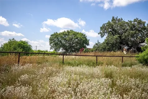 16385 Donop Road Elmendorf TX 78112