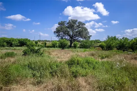 16385 Donop Road Elmendorf TX 78112