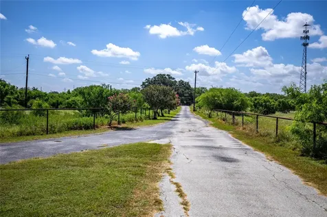 16385 Donop Road Elmendorf TX 78112