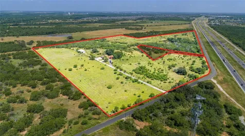 16385 Donop Road Elmendorf TX 78112