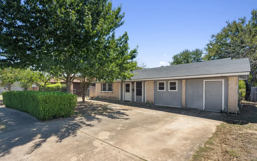 5111 Meadow Creek Drive Austin TX 78745