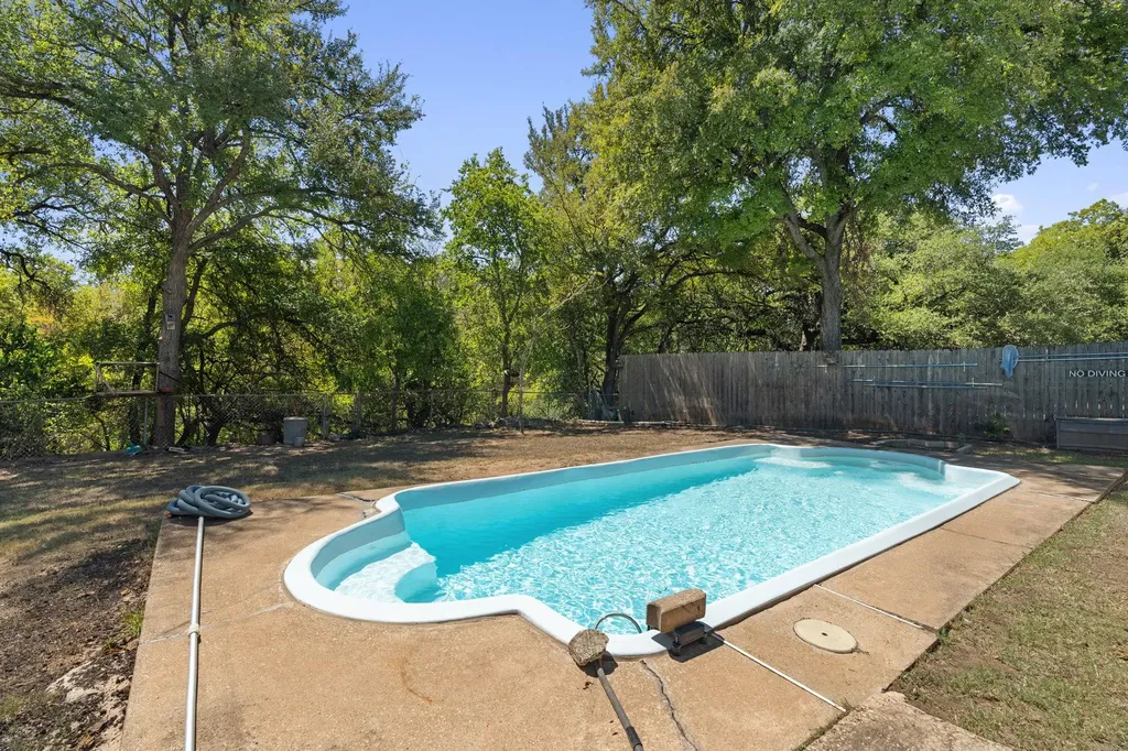 5111 Meadow Creek Drive Austin TX 78745