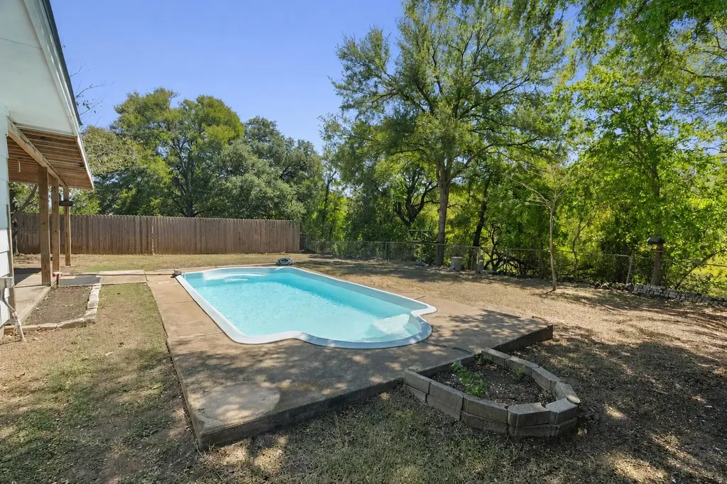 5111 Meadow Creek Drive Austin TX 78745