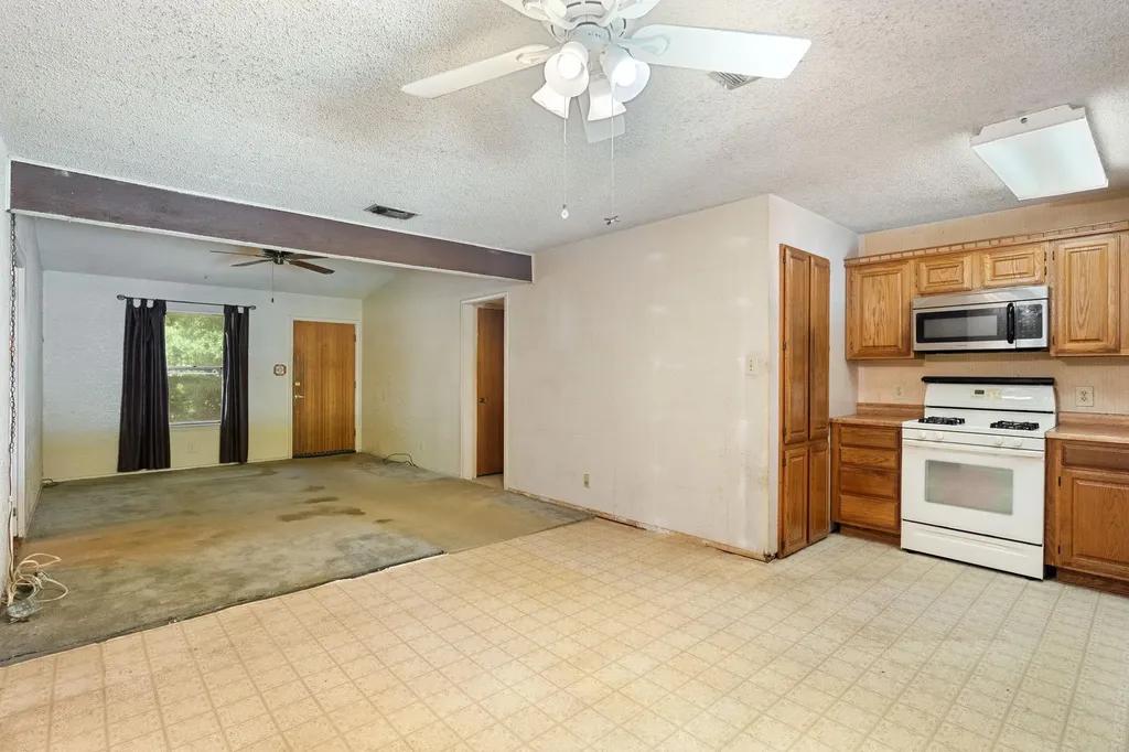 5111 Meadow Creek Drive Austin TX 78745