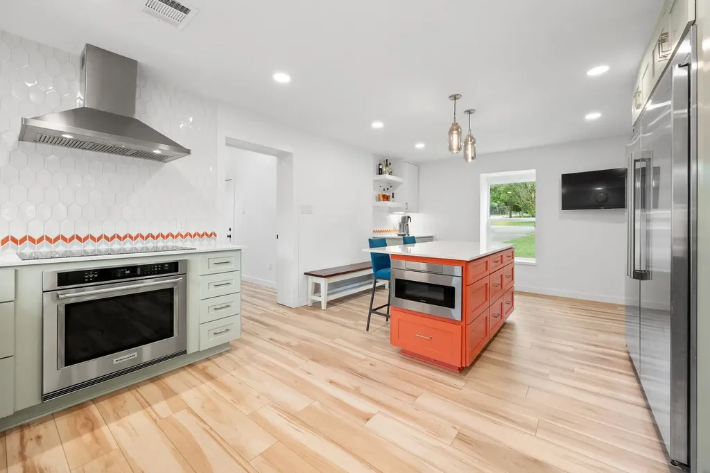 12422 Deer Track Austin TX 78727