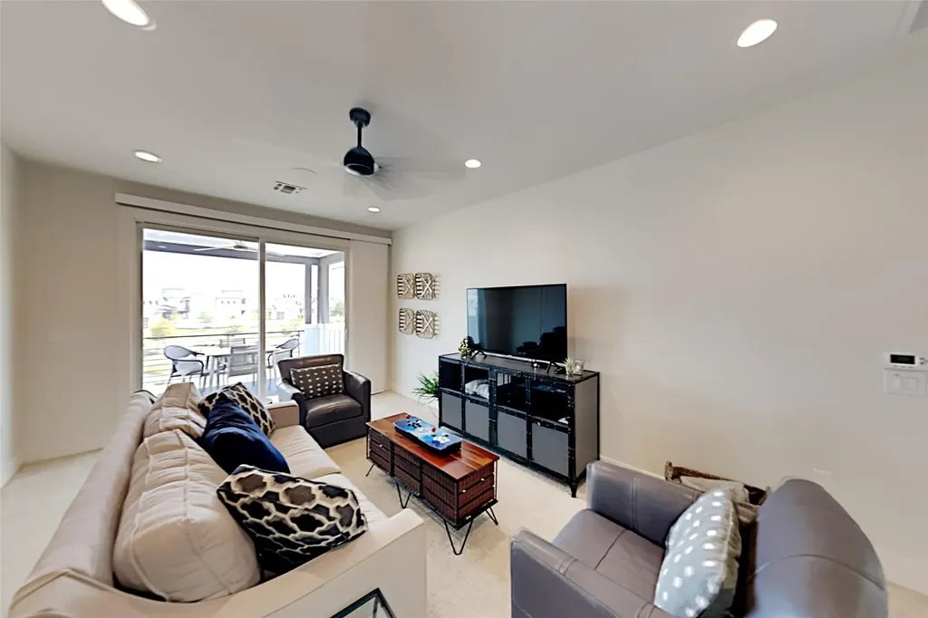19517 Flying J Boulevard Spicewood TX 78669