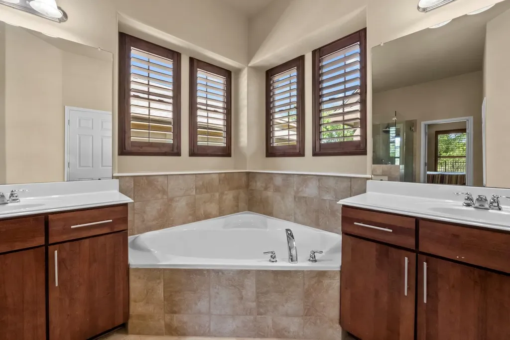22204 Red Yucca Road Spicewood TX 78669